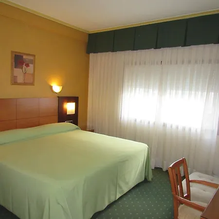 Virgen Del Camino 호텔 폰테베드라