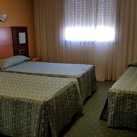 Virgen Del Camino 호텔