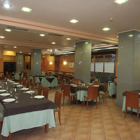 호텔 Virgen Del Camino 3*