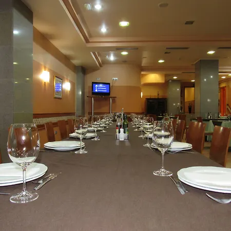 Virgen Del Camino 호텔 3*