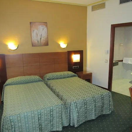 Virgen Del Camino Hotel 3*
