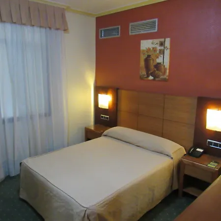 Virgen Del Camino Hotel